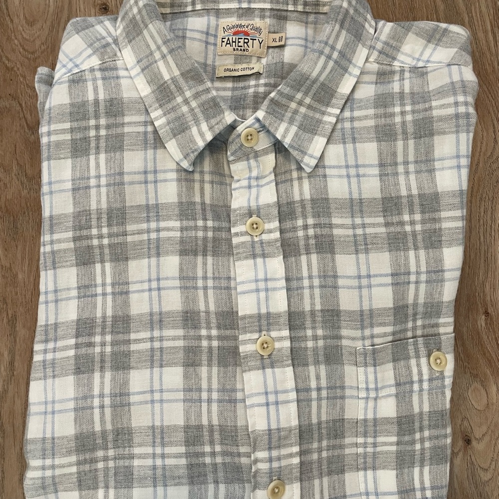 Faherty Men's Light Gray and White Plaid Shirt